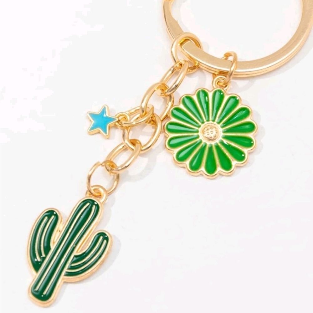 Cactus 🌵 Charm Keychain - Picture 6 of 6